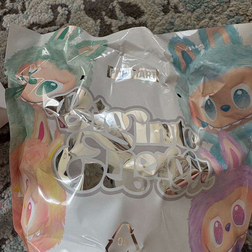 Authentic Unopened Bag - Loyalty Labubu - Picture 2 of 3